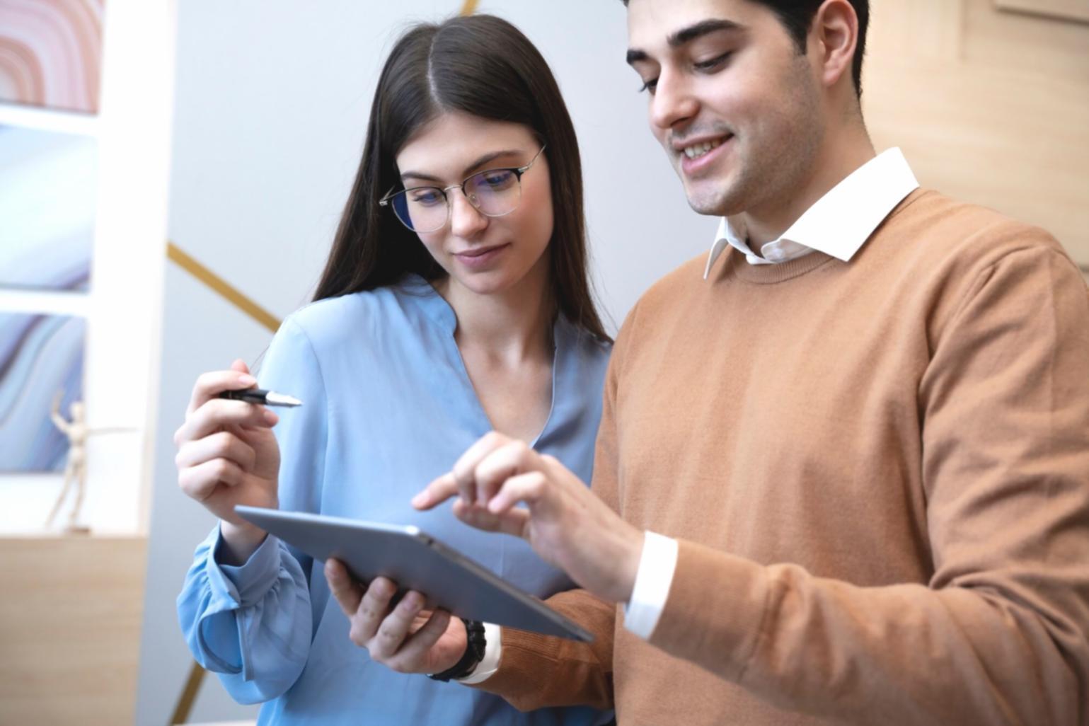 Tableau d'analyse financière avec graphiques de trésorerie et indicateurs de performance